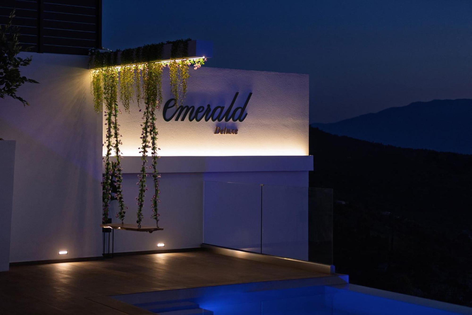 Emerald & - The Finest Of The World Villa